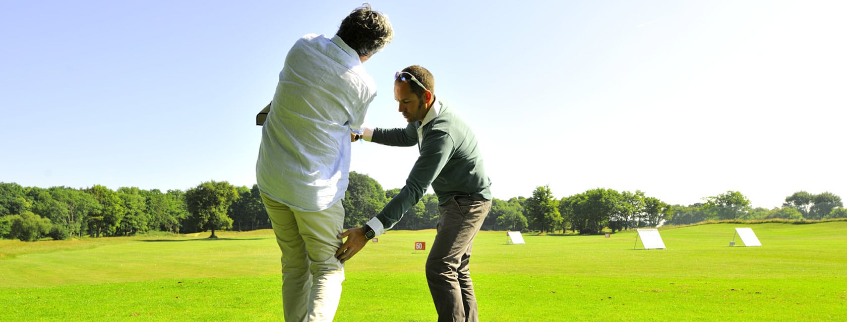 découvrez nos conseils pratiques pour les débutants au golf ! apprenez les bases du jeu, des techniques de swing aux astuces pour le putting, et améliorez votre expérience sur le parcours. que vous soyez un novice ou que vous souhaitiez peaufiner vos compétences, notre guide complet vous aidera à progresser rapidement.